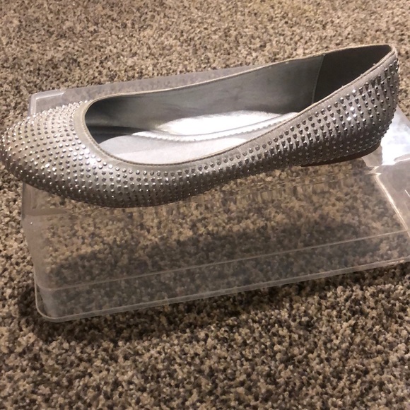 Size 10! Beautiful sparkly ballet shoes! Worn one time - Picture 3 of 3